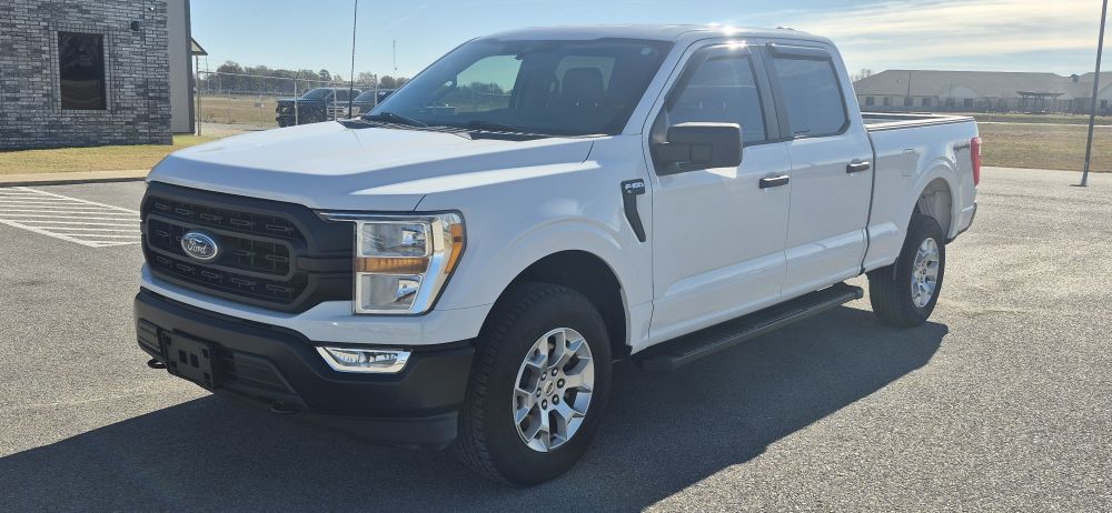 2022 Ford F-150 XL's photo