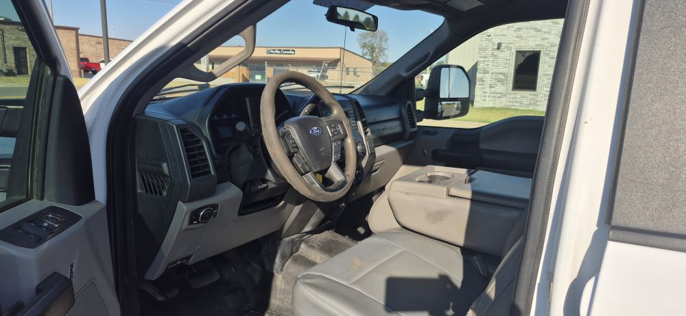 2019 Ford F-350 Super Duty Chassis Cab XL - Photo 7