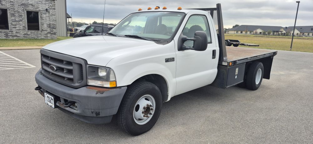 2003 Ford F-350 Super Duty XLT - Photo 2