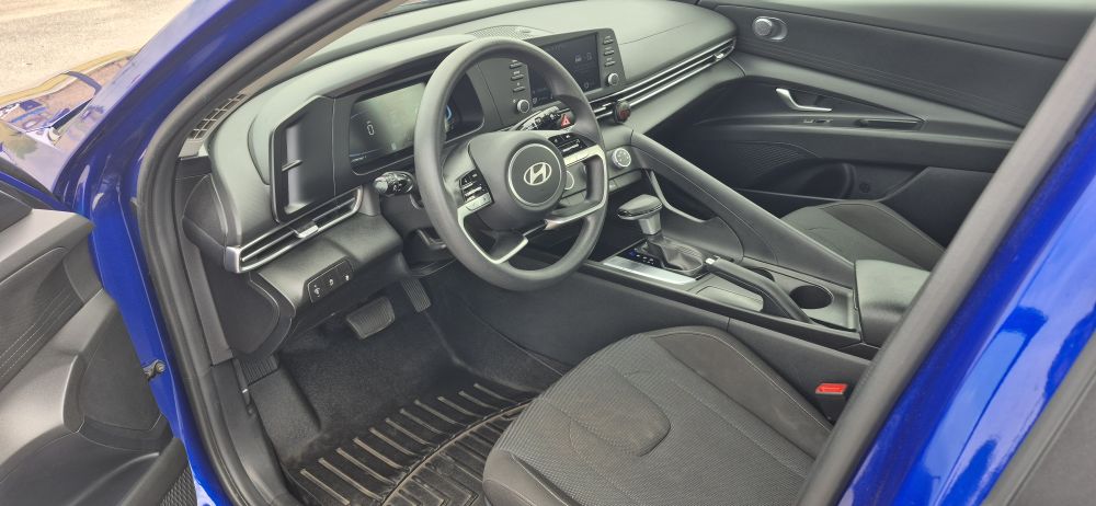 2024 Hyundai Elantra SE - Photo 8