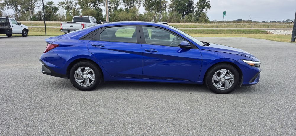 2024 Hyundai Elantra SE - Photo 6